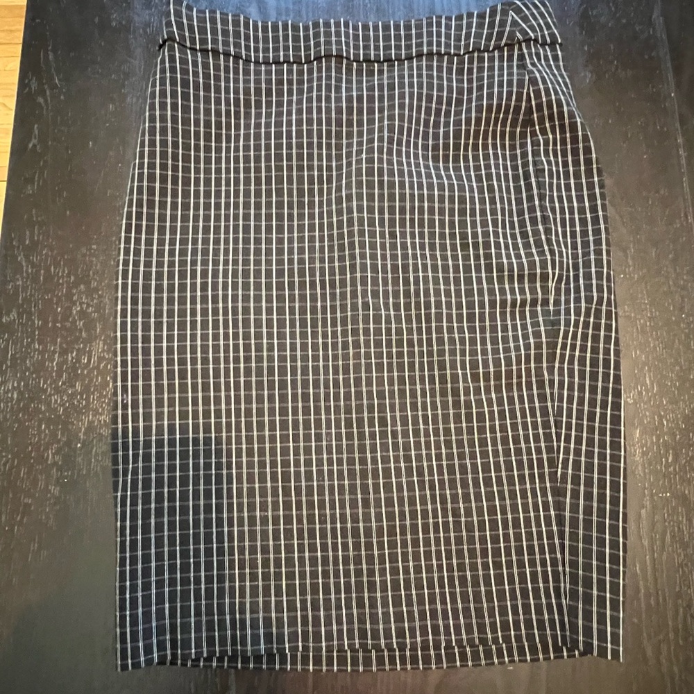 Black and White Checkered Skirt by Elle